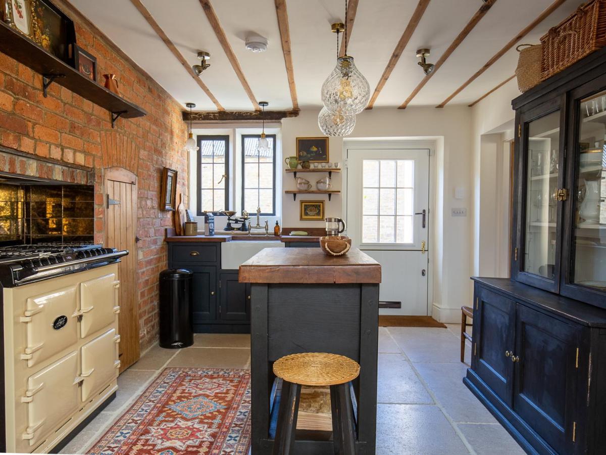 Little Oakley Cottage Sandford St Martin Exterior photo